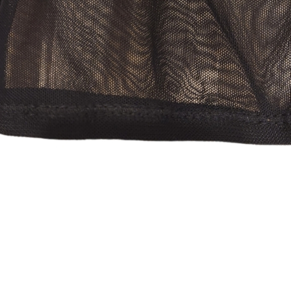 SHEER MESH PEEKABOO OPENING CROP SLEEVELESS CAMI/TOP BLACK XSMALL. - Picture 5 of 8